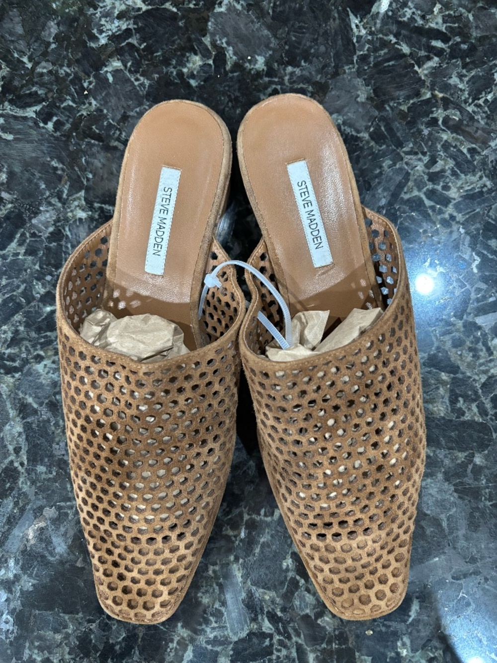 STEVE MADDEN BROWN SUEDE PERFORATED SLIDE